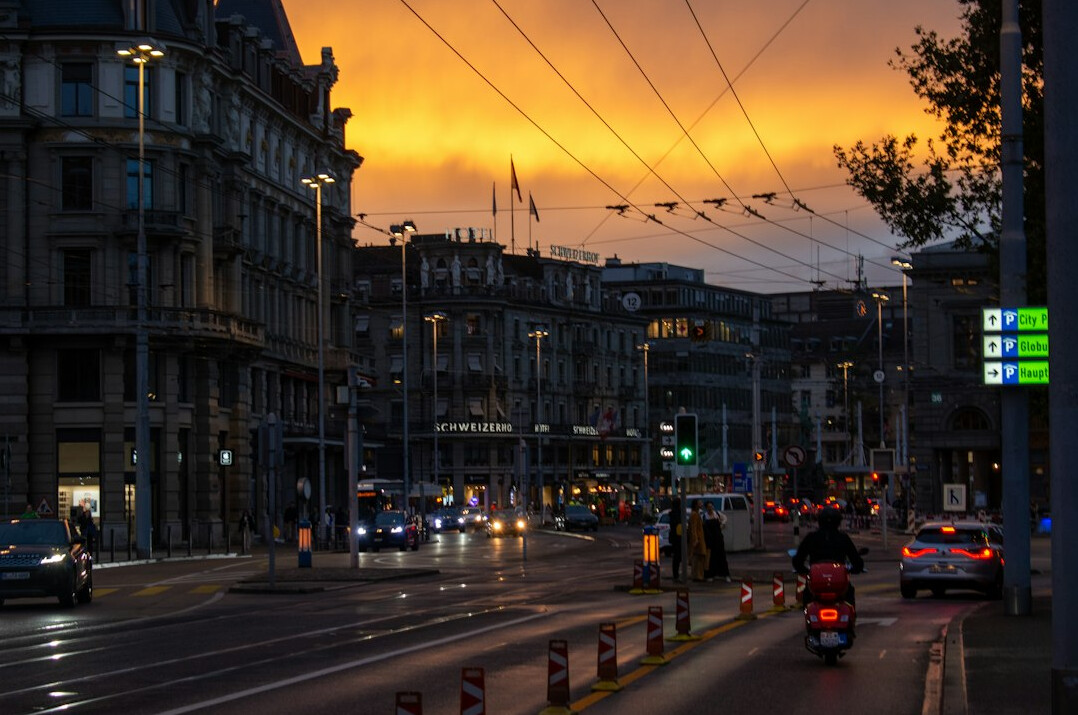 swiss city zurich skyline